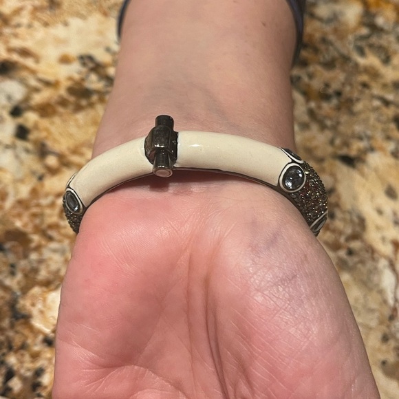 Matthew Campbell Laurenza enamel cuff - Picture 3 of 3